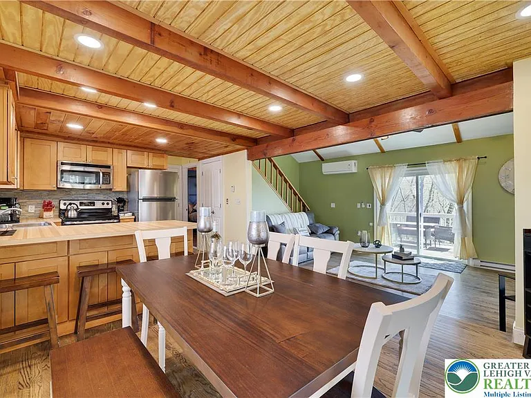 163 Cambridge Ct — Photo 12