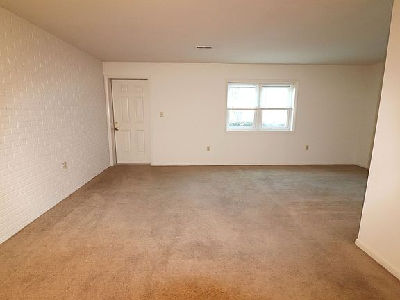 4th image of 305 E Fulton St APT A9