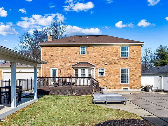 4th image of 1310 Bentwood Way