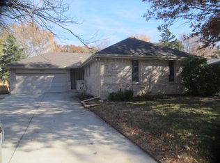 1020 S Cypress St, Wichita, KS 67207