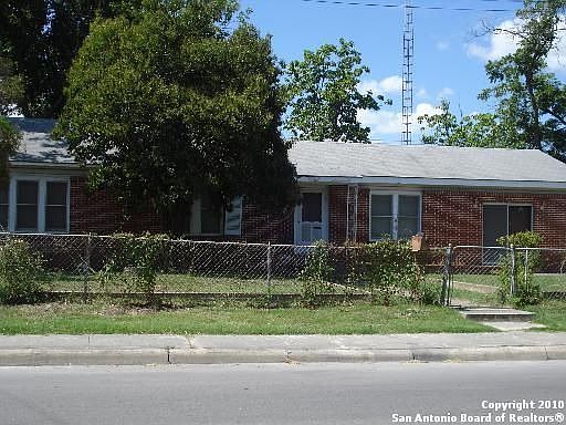 4th image of 235 W Mayfield Blvd