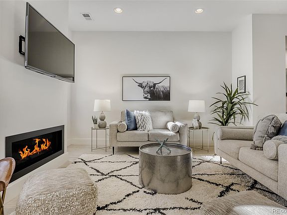 4th image of 3444 Navajo Street #8