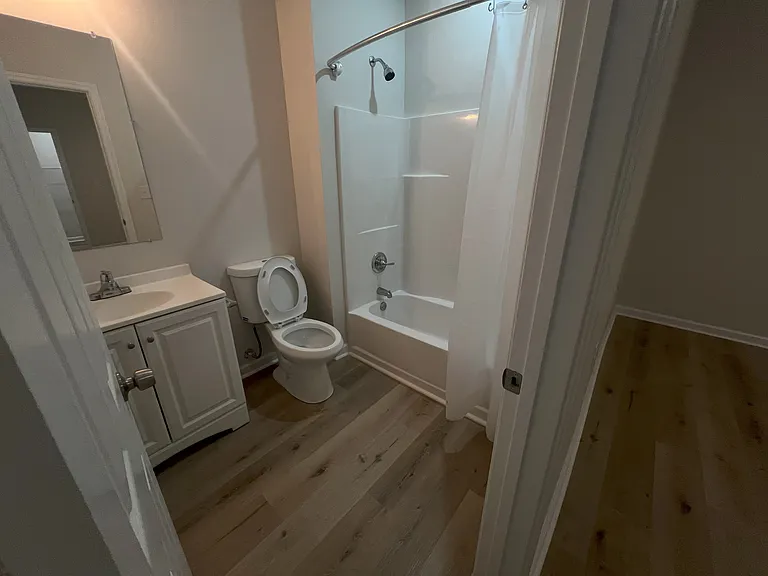 2324 Wilson Ave — Photo 13