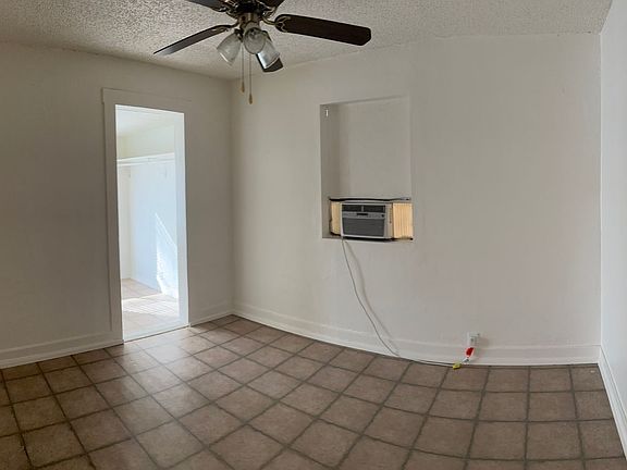 4th image of 249 Idyllwild Dr