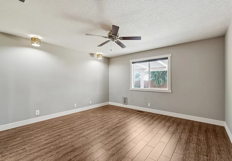 8284 W Galactic Ct — Photo 15