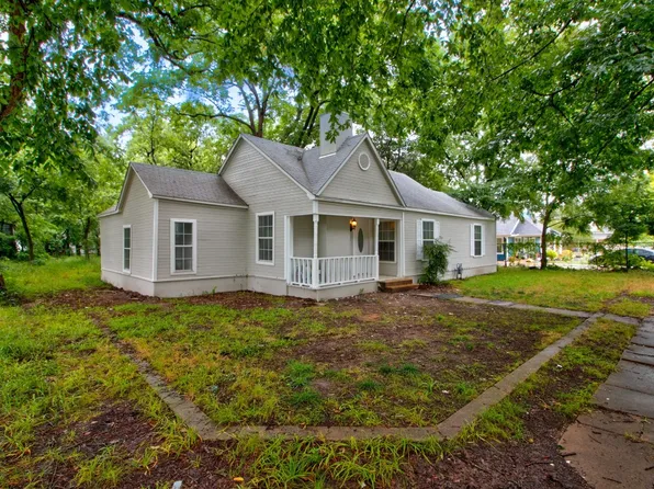 408 W Maple St, Whitewright, TX 75491