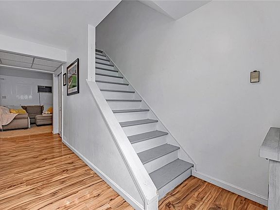 5th image of 1050 Tener St APT 8