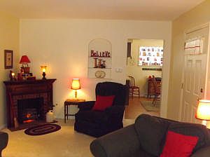 5th image of 202 W 11th St