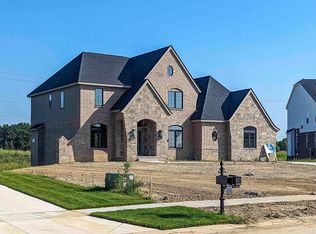 3234 Holland Park Ct, Oakland, MI 48363