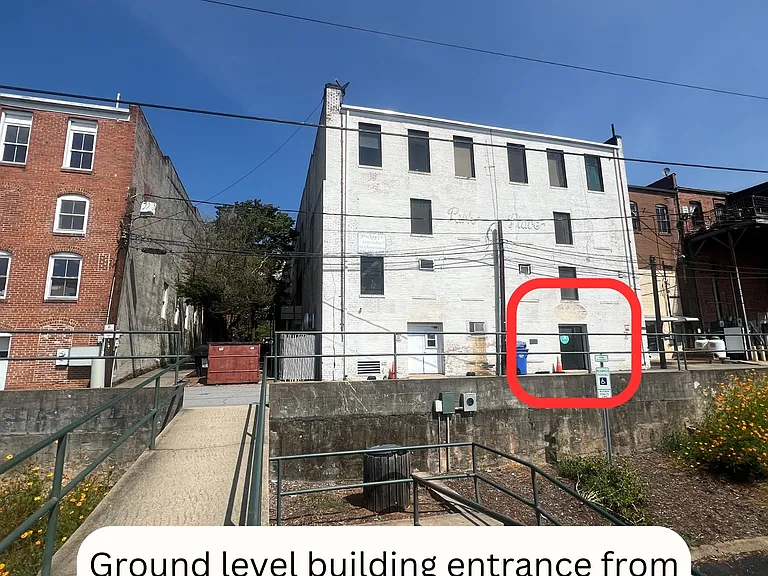 915 Main St — Photo 15