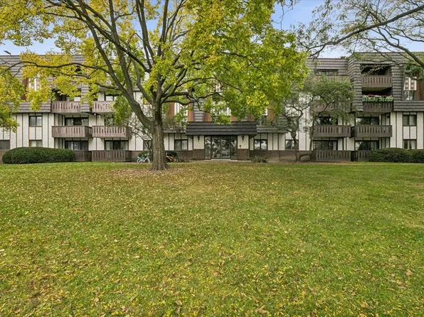 13200 W Heiden Cir Unit 2101, Lake Bluff, IL 60044
