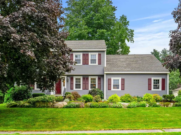 12 Brackenwood Drive, Nashua, NH 03062