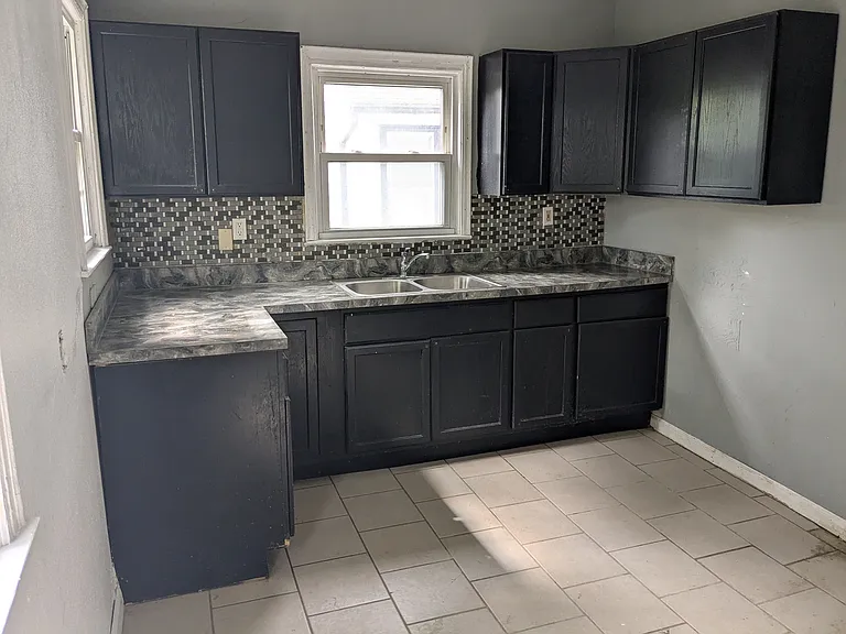 12788 Strathmoor St — Photo 6