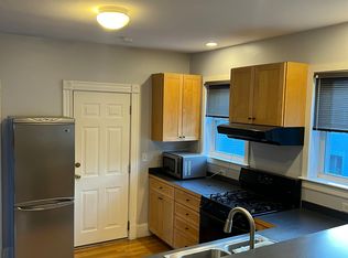 206 Hurley St #2, Cambridge, MA 02141