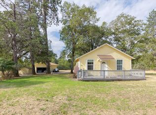 6901 Tunnel Loop Rd, Grants Pass, OR 97526