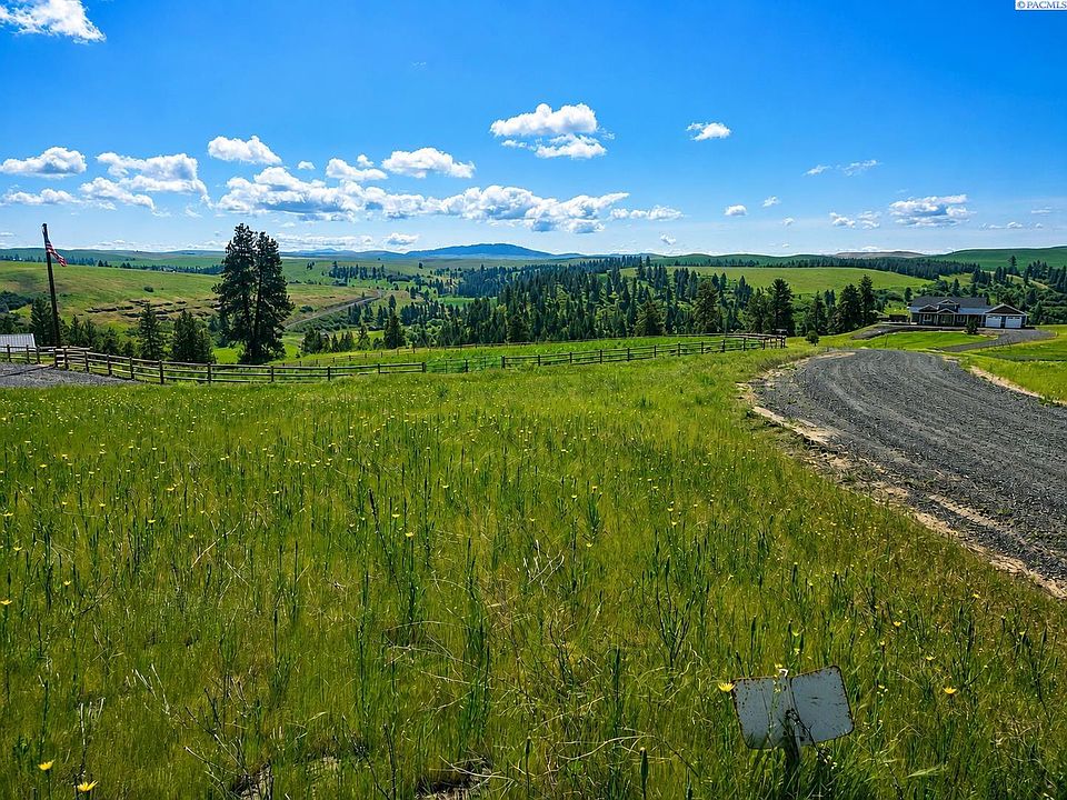 1st image of 11 Red Tail Ridge Rd