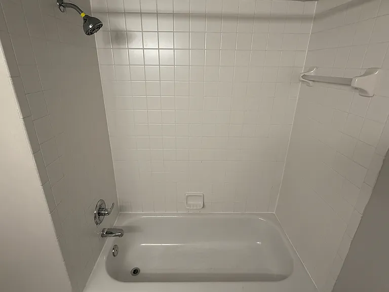 Prentiss Pointe Apartments — Photo 105