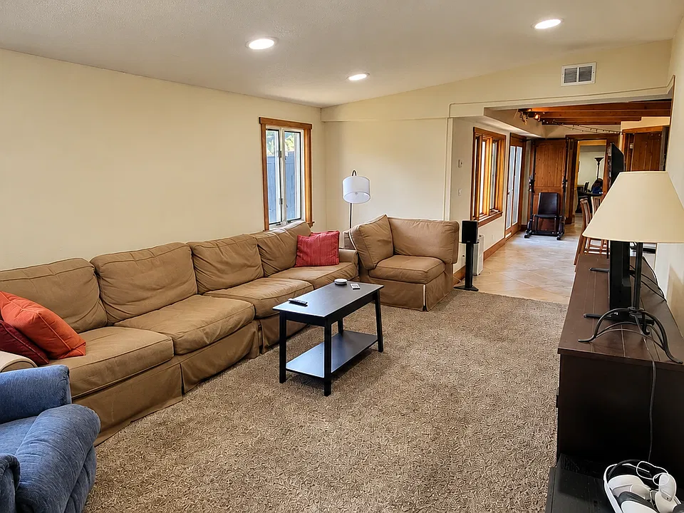 1325 Balsam Ave #2