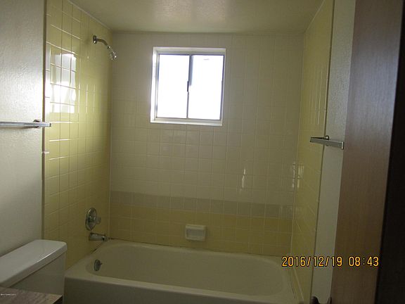 3rd image of 720 Mountain View Pl