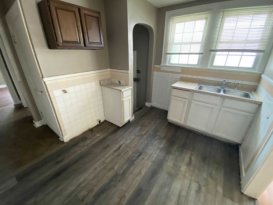 2nd image of 1734 Spruce St #664965