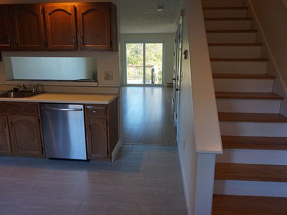 4th image of 125 Portland Ave APT 29