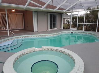 26 Clintwood Ave, Englewood, FL 34223