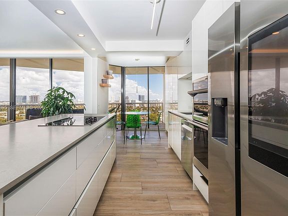 5th image of 3640 Yacht Club Dr APT 1701