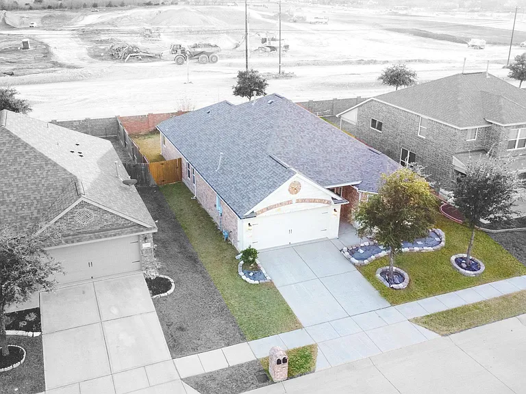 437 Lipizzan Ln — Photo 29