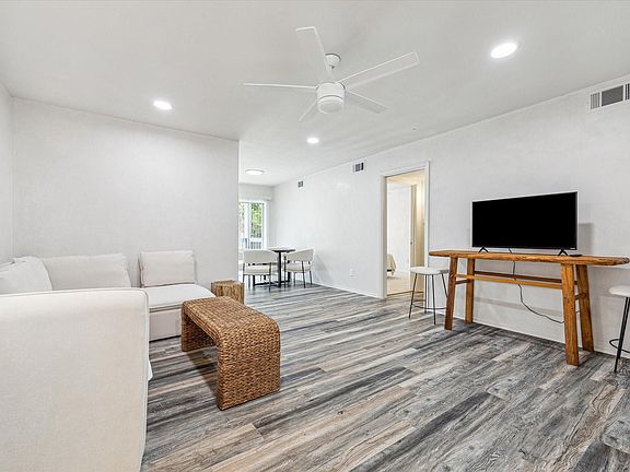 5th image of 8211 Kingsbrook Rd APT 205