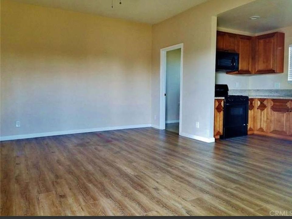2nd image of 708 W 9th St #712