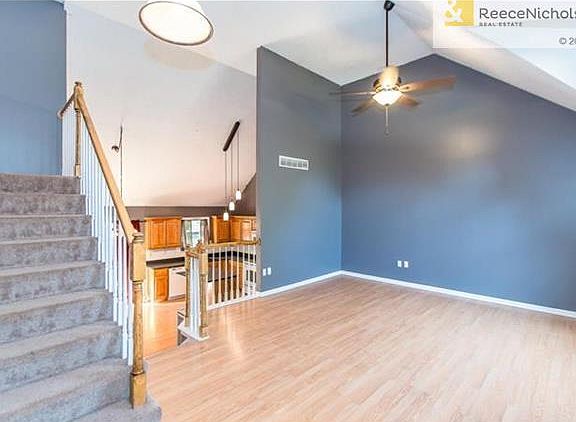 Entry - looking into living room/kitchen