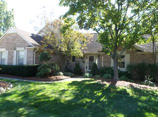 6521 Hill Top Dr, Troy, MI 48098