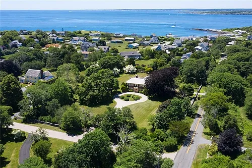 22 Castle Hill Ave Photo 1