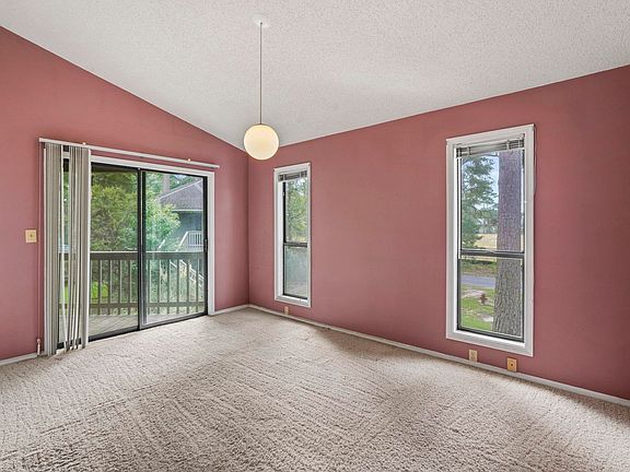4th image of 855 Tall Oaks Ct. #B