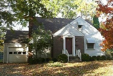2nd image of 482 Annawan Ln