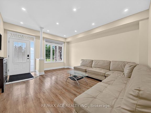 5th image of 28 Hurst Dr