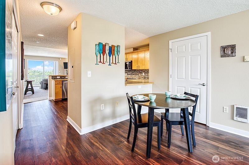 2nd image of 262 Oyhut Bay Boulevard SW #301