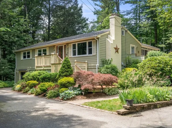 39 Whiting Rd, Oxford, MA 01540
