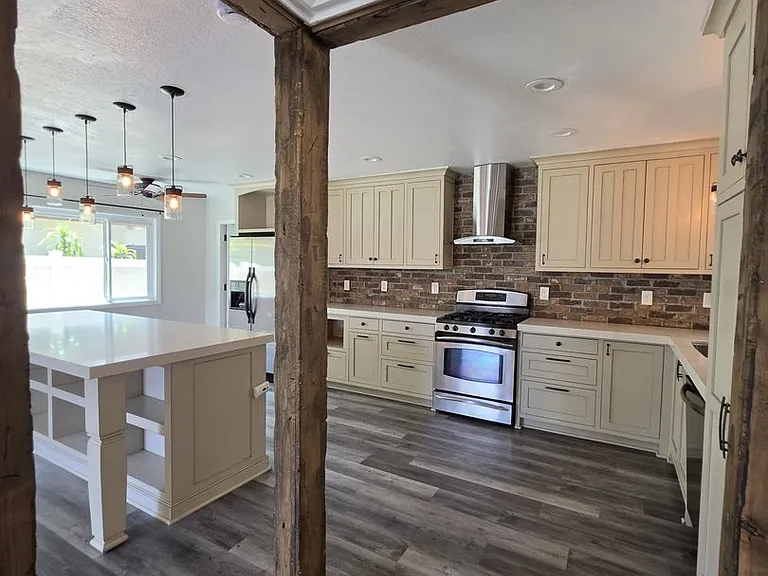 1319 Thermal Ave — Photo 6
