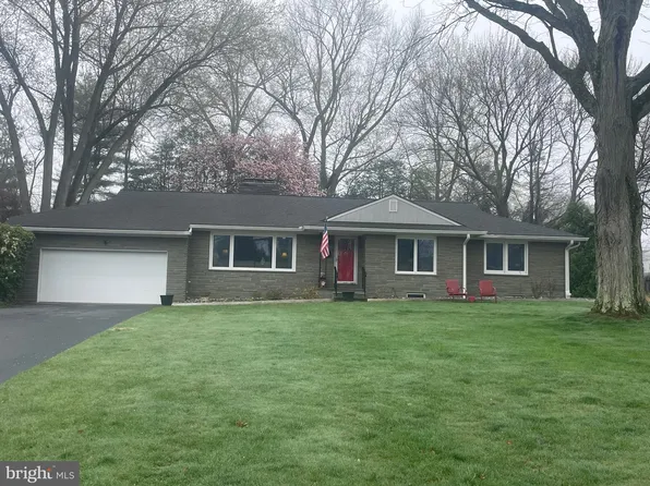 2213 Jones Ln, Wilmington, DE 19810