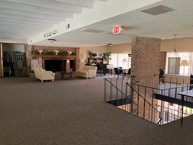 1265 S Maple Rd #207 — Photo 24