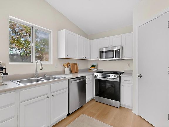 3rd image of 5735 Carmen Rd NW