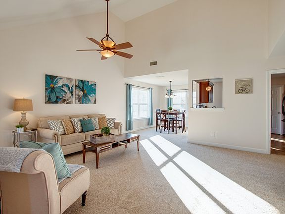 4th image of 105 Drema Ct