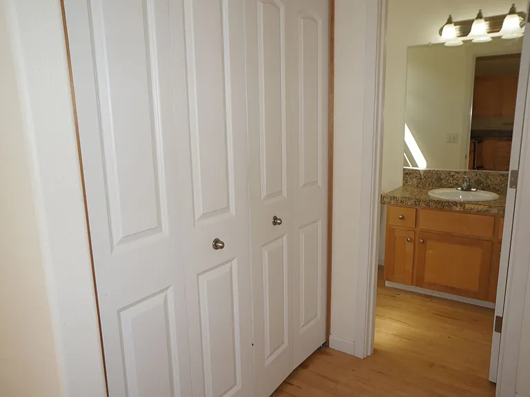 3822 SE Schiller St — Photo 11