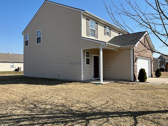 4th image of 15453 Old Pond Cir