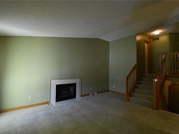 5th image of 864 W Park Ave