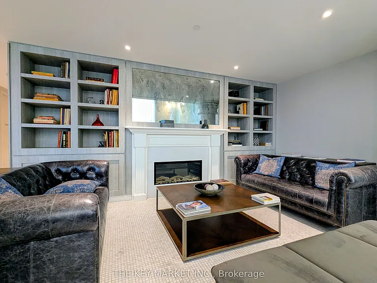 33 Helendale Ave #1511 — Photo 9