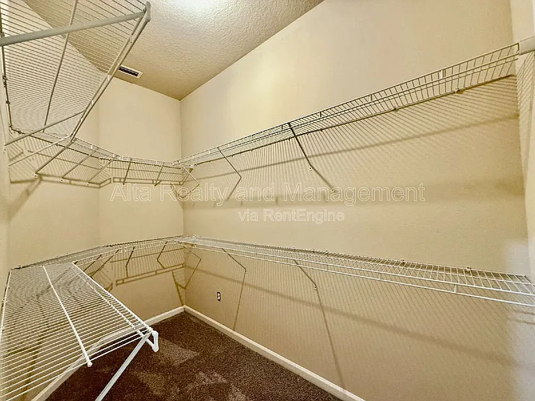 112 Morayshire Ct — Photo 18