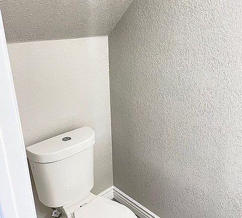 5th image of 10425 N 10th Pl Unit 3