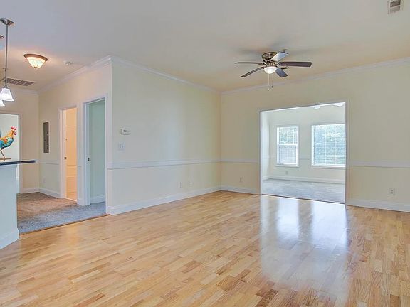 Open kitchen to living room and dining area